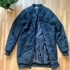 Jacqueline de Yong navy blue bomber jacket.